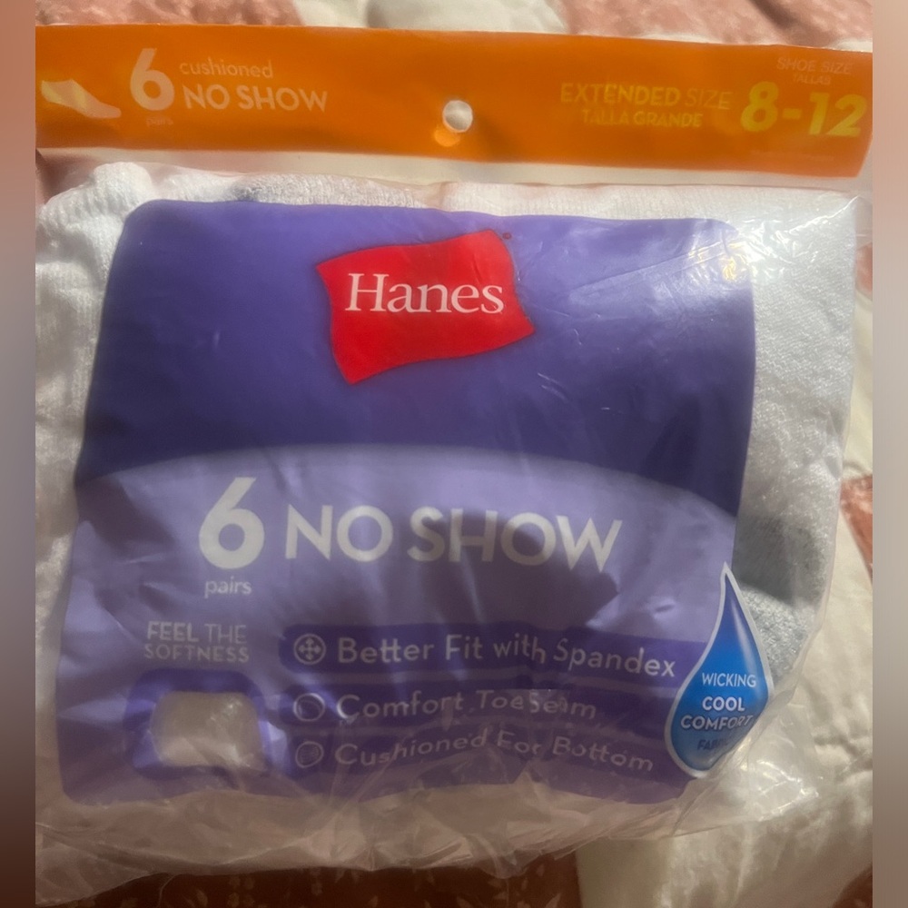 Hanes 6- No Show Hanes Women’s Extended Size 8-12. New